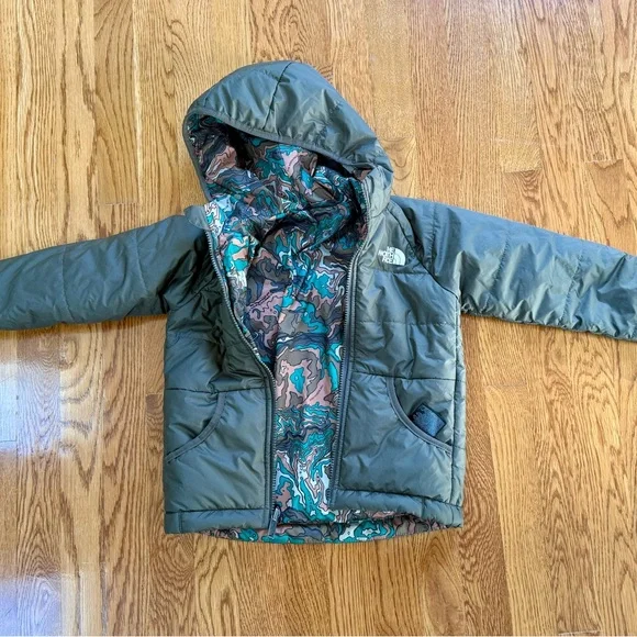 The North Face Kids Puffer Jacket in Olive Green